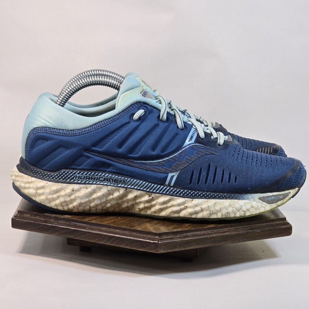 Saucony Hurricane 22 Shoes Womens Size 8.5 Running PWRRUN+ Cushioning Sneakers